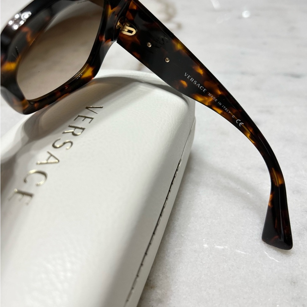 Versace Tortoiseshell Square Sunglasses with Brow… - image 4
